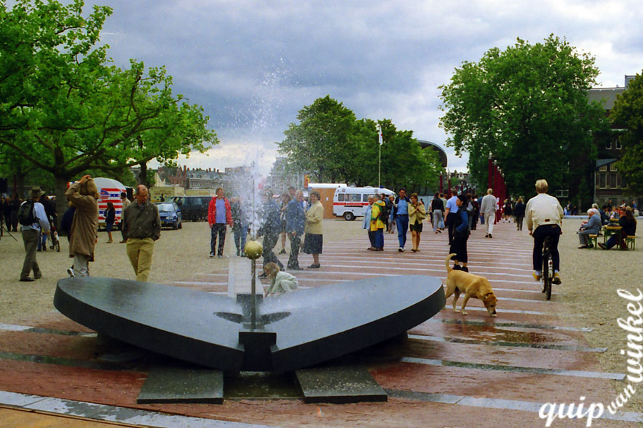 'Open Boek Fontein'  van Sven Ingvar Andersson